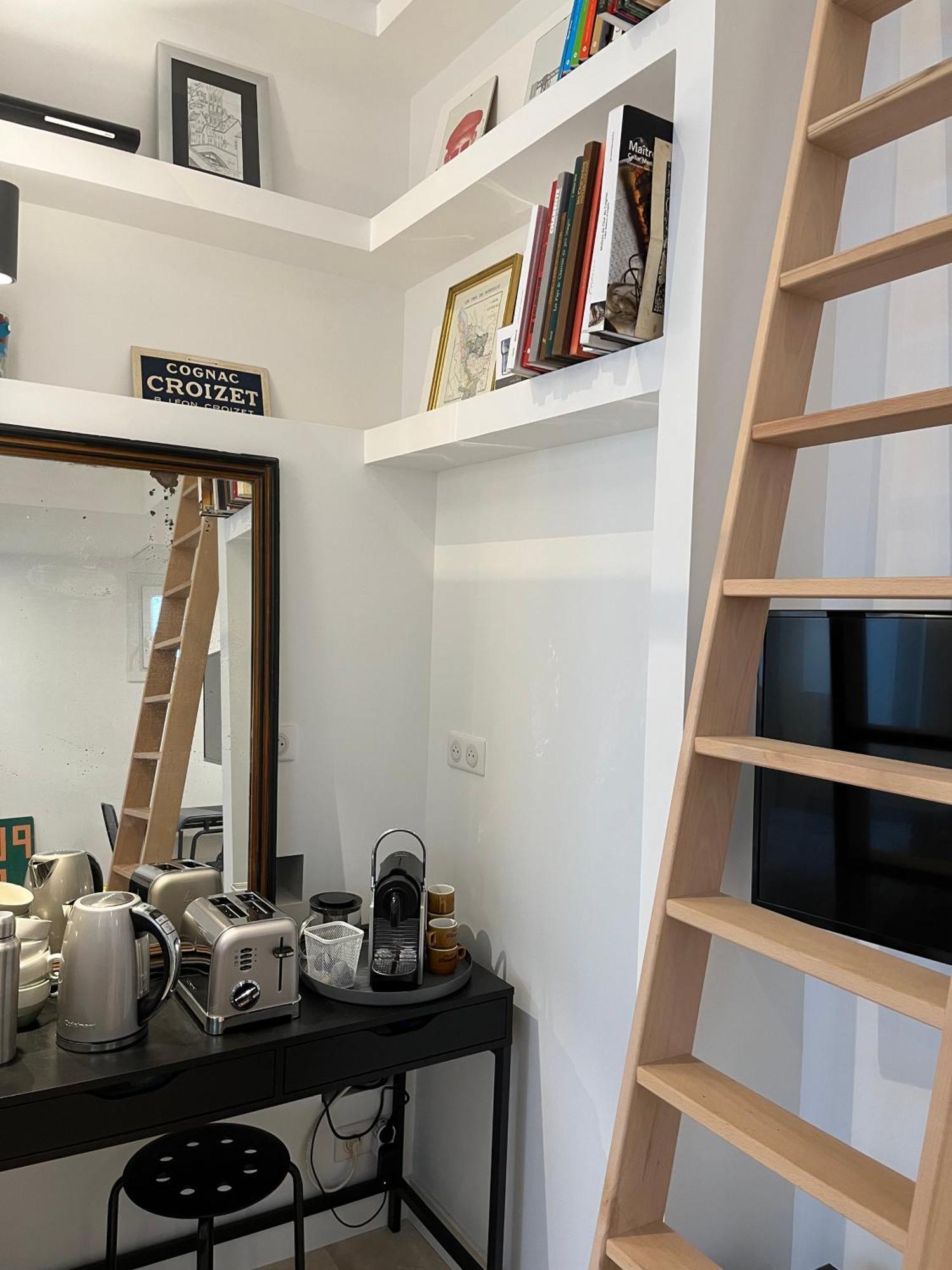 Loft Avec Terrasse Et Jardin Apartment Angouleme Luaran gambar