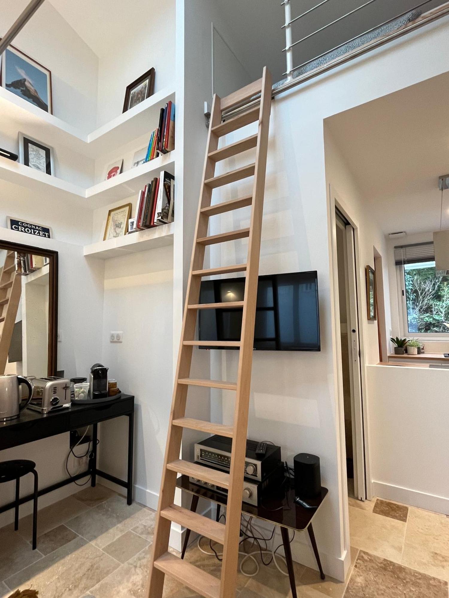 Loft Avec Terrasse Et Jardin Apartment Angouleme Luaran gambar